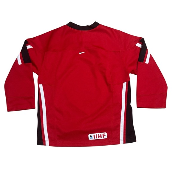 Nike Team Canada Hockey Jersey (Youth Size - Small/ Medium) - Picture 3 of 4